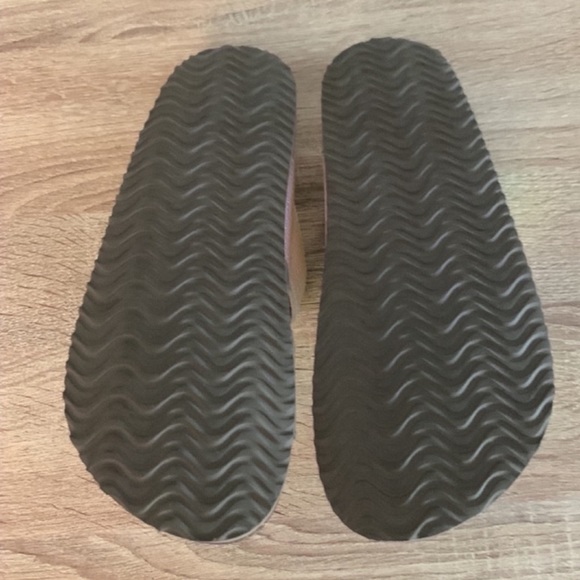 SINTETICO Girls white pinkish open toe double buckle slide sandals size 6 girls - Picture 7 of 8